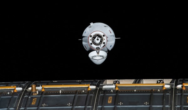 Dragon SpaceX  im Anflug auf ISS, Foto NASA Public Domain