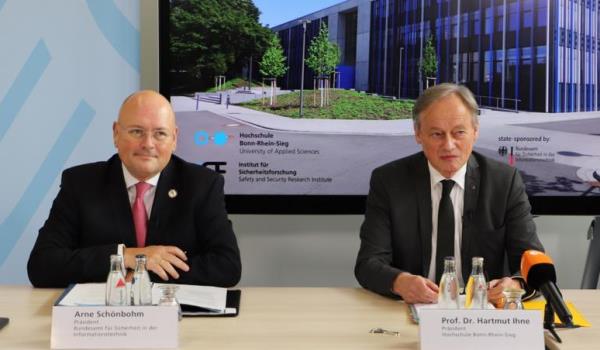 BSI-Präsident Schönbohm und H-BRS-Präsident Ihne