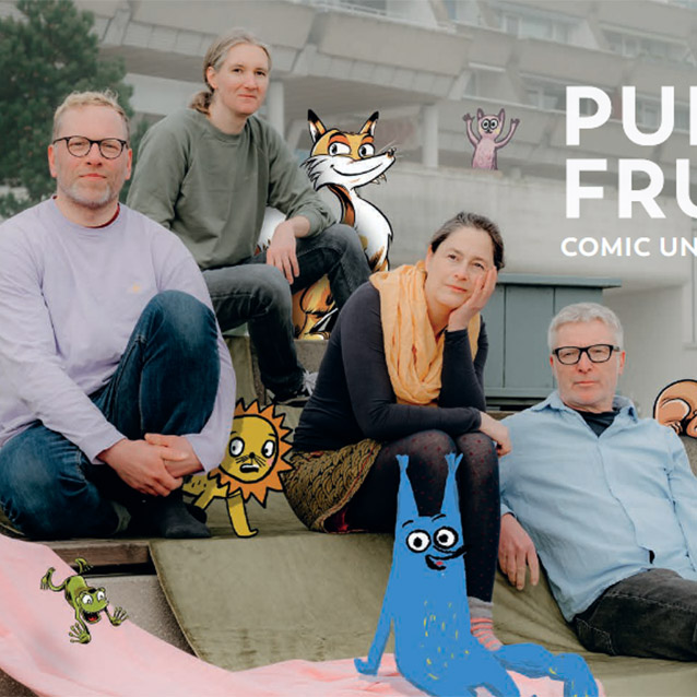 Grafische Gestaltung des Veranstaltungsplakats mit vier sitzenden Personen zwischen Comicfiguren