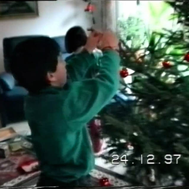 Filmausschnitt aus familiären Weihnachtsvideos